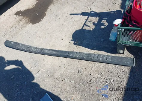 2020 Chevrolet Silverado 4Wd Short Bed Rst/4Wd Standard Bed Rst from USA, damaged, VIN 1GCUYEET7LZ121389